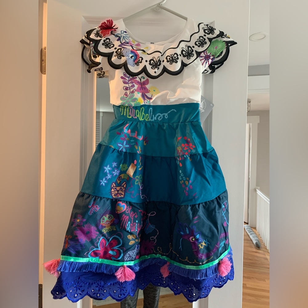 Disney Encanto Mirabel Costume Dress Size 4 NWT